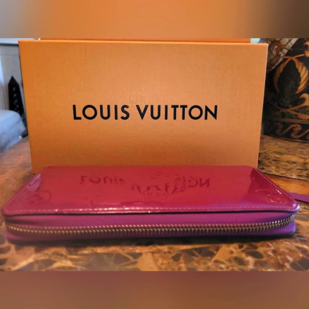 Louis Vuitton Vernis Clemence long zip around wallet - Picture 7 of 11